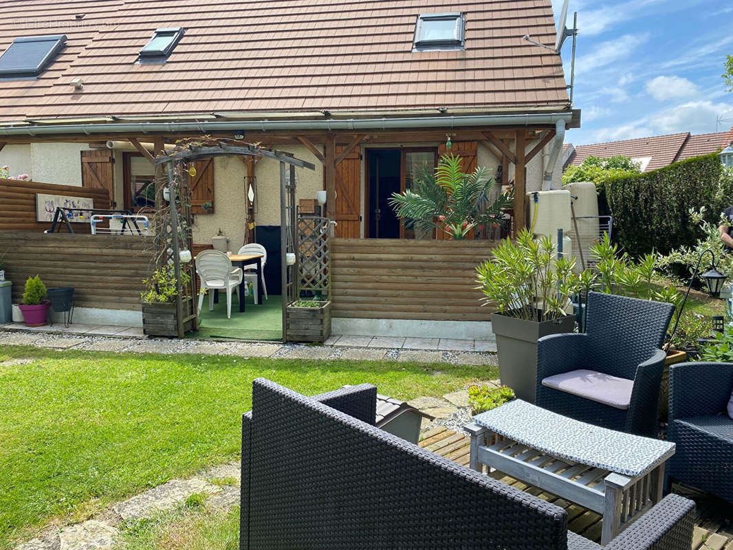 Maison à EPERNON