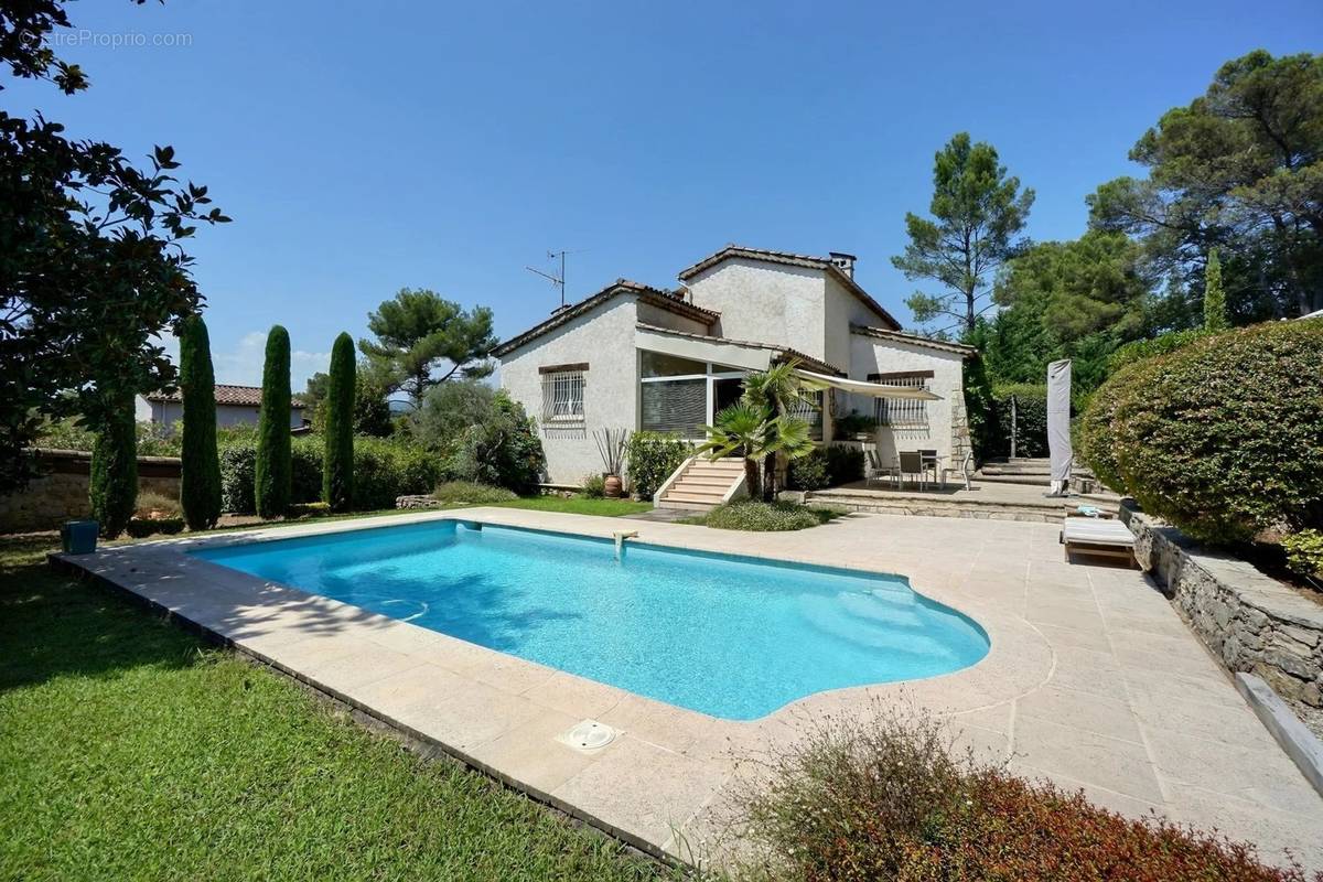 Maison à MOUANS-SARTOUX