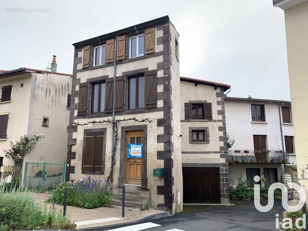 Photo 1 - Maison à CHAURIAT