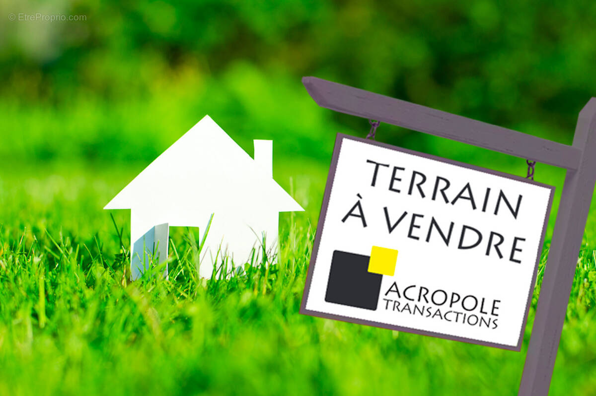 Terrain à THURINS
