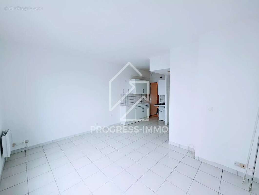 Appartement à SAINT-MAUR-DES-FOSSES