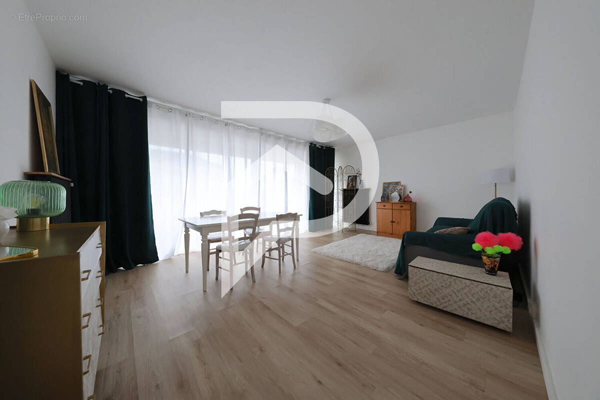 Appartement à JUVISY-SUR-ORGE
