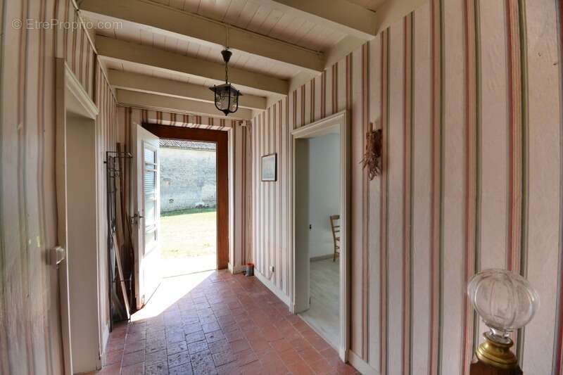 Maison à HIERSAC