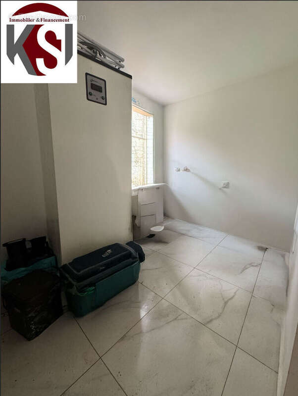 Appartement à SEILLONS-SOURCE-D&#039;ARGENS