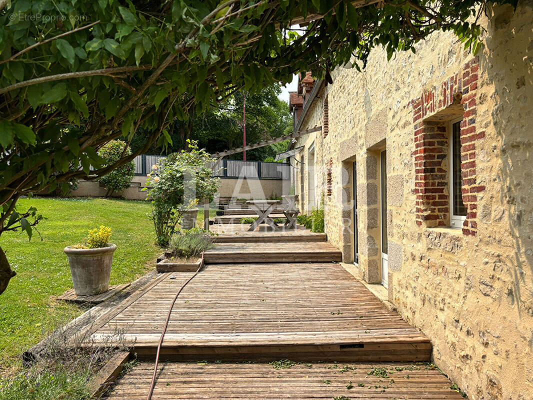 Maison à LE MELE-SUR-SARTHE