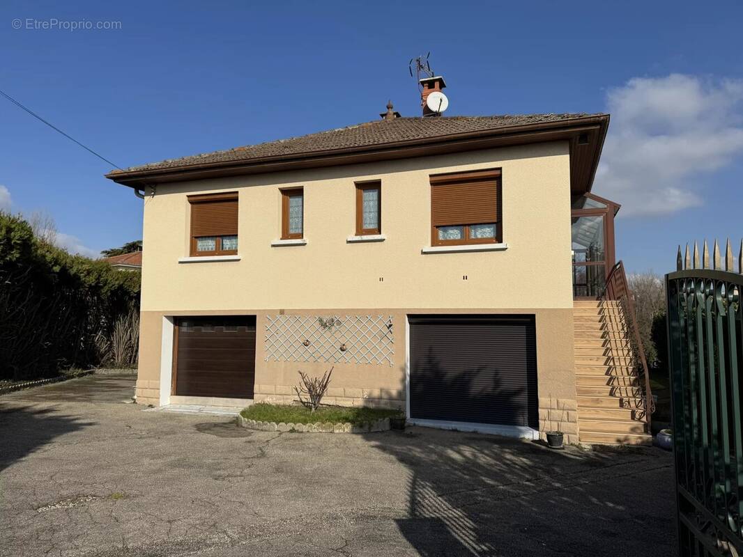 Maison à SOUCIEU-EN-JARREST