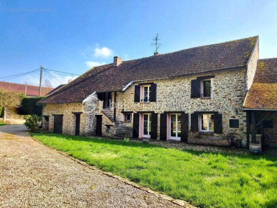 Maison à CHOISY-EN-BRIE