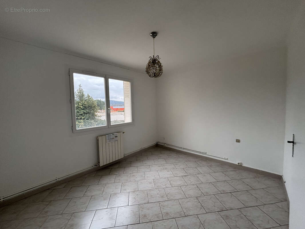 Appartement à GANGES