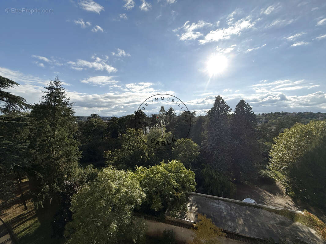 Appartement à SAINT-GENIS-LAVAL