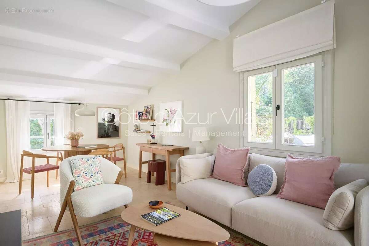 Maison à MOUGINS
