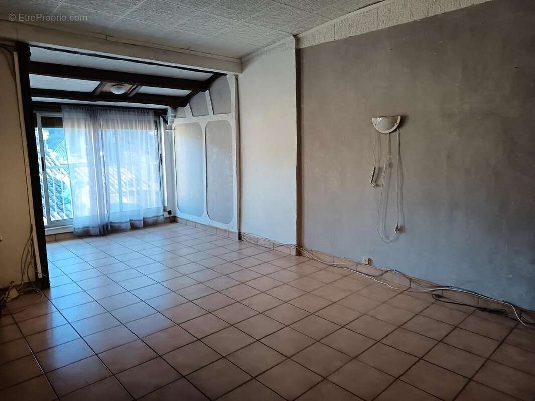 Photo 3 - Appartement à PUGET-THENIERS