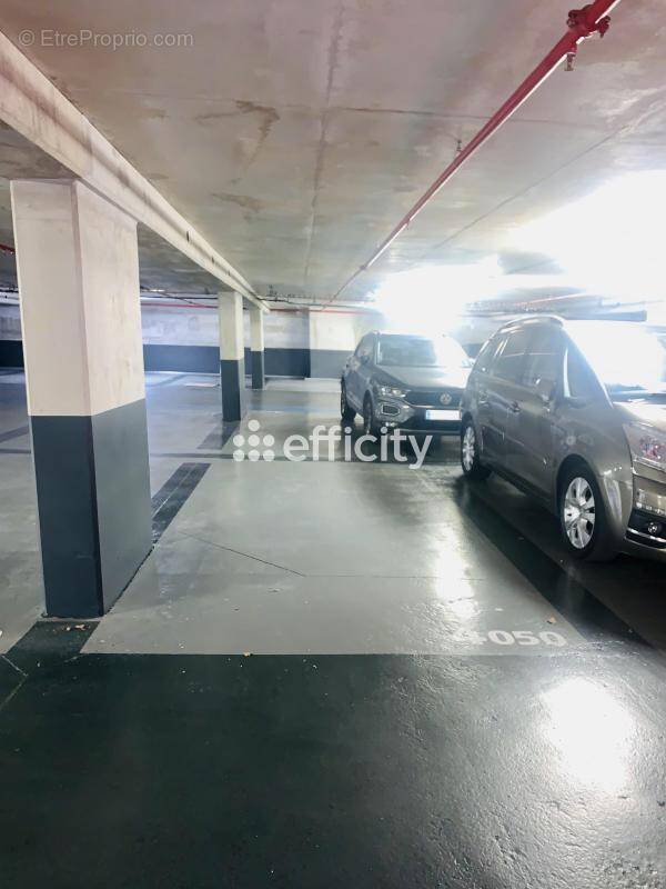 Parking à NOGENT-SUR-MARNE