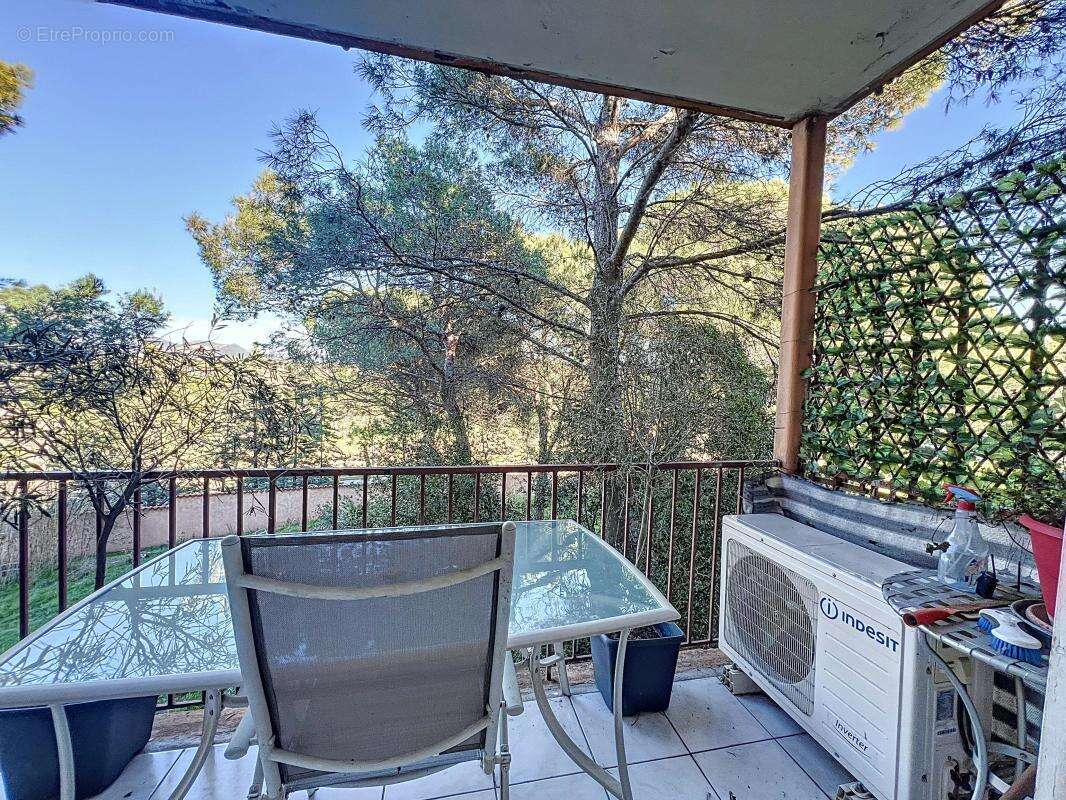 Appartement à PUGET-SUR-ARGENS