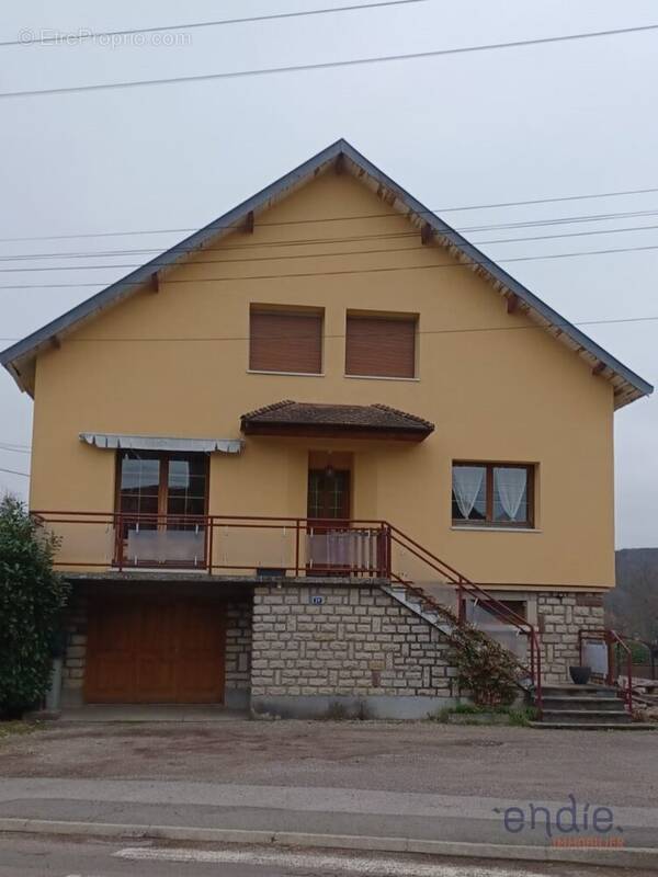 Maison à MOFFANS-ET-VACHERESSE