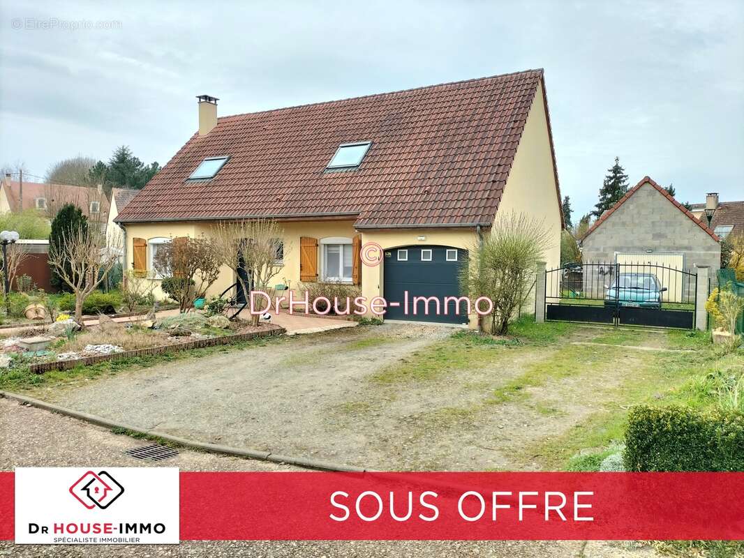 Maison à VERNEIL-LE-CHETIF