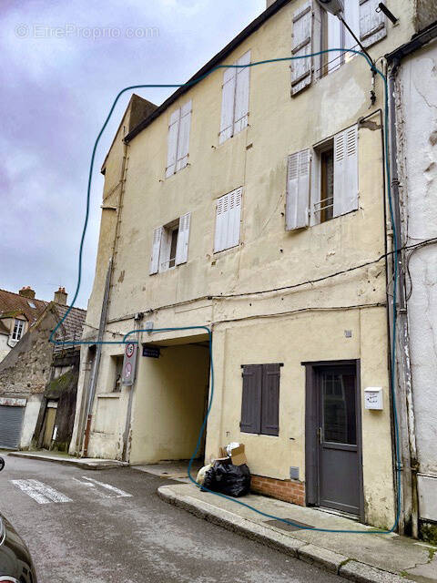 Maison à AVALLON