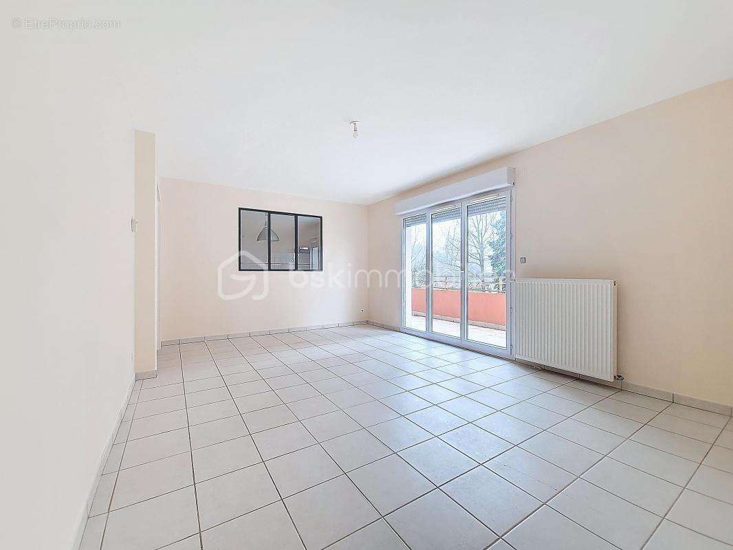 Appartement à CHASSELAY