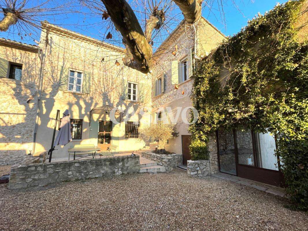 Maison à EGUILLES