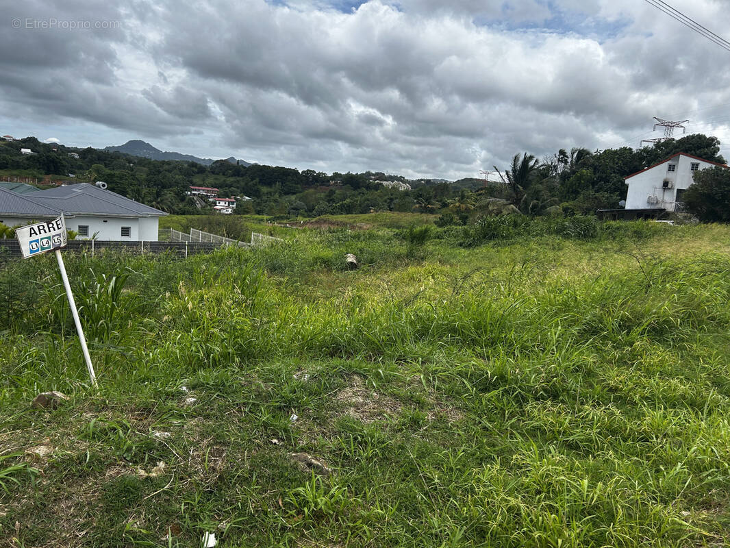 Terrain à DUCOS