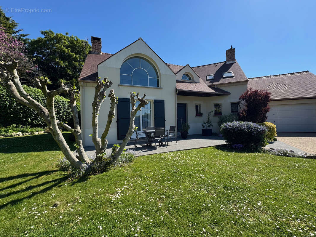 Maison à FONTENAY-EN-PARISIS