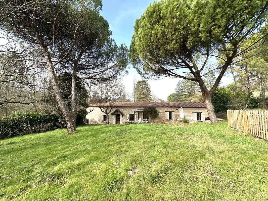 Maison à PINEUILH
