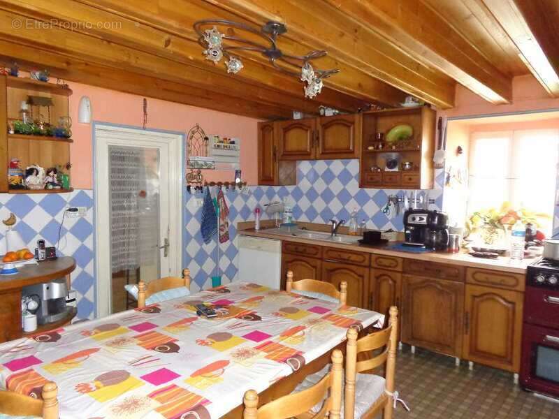 Maison à LA CHAPELLE-JANSON