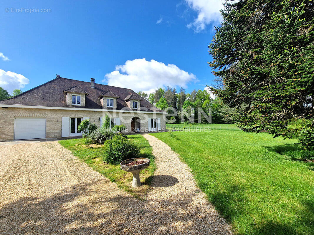 Maison à THIVIERS