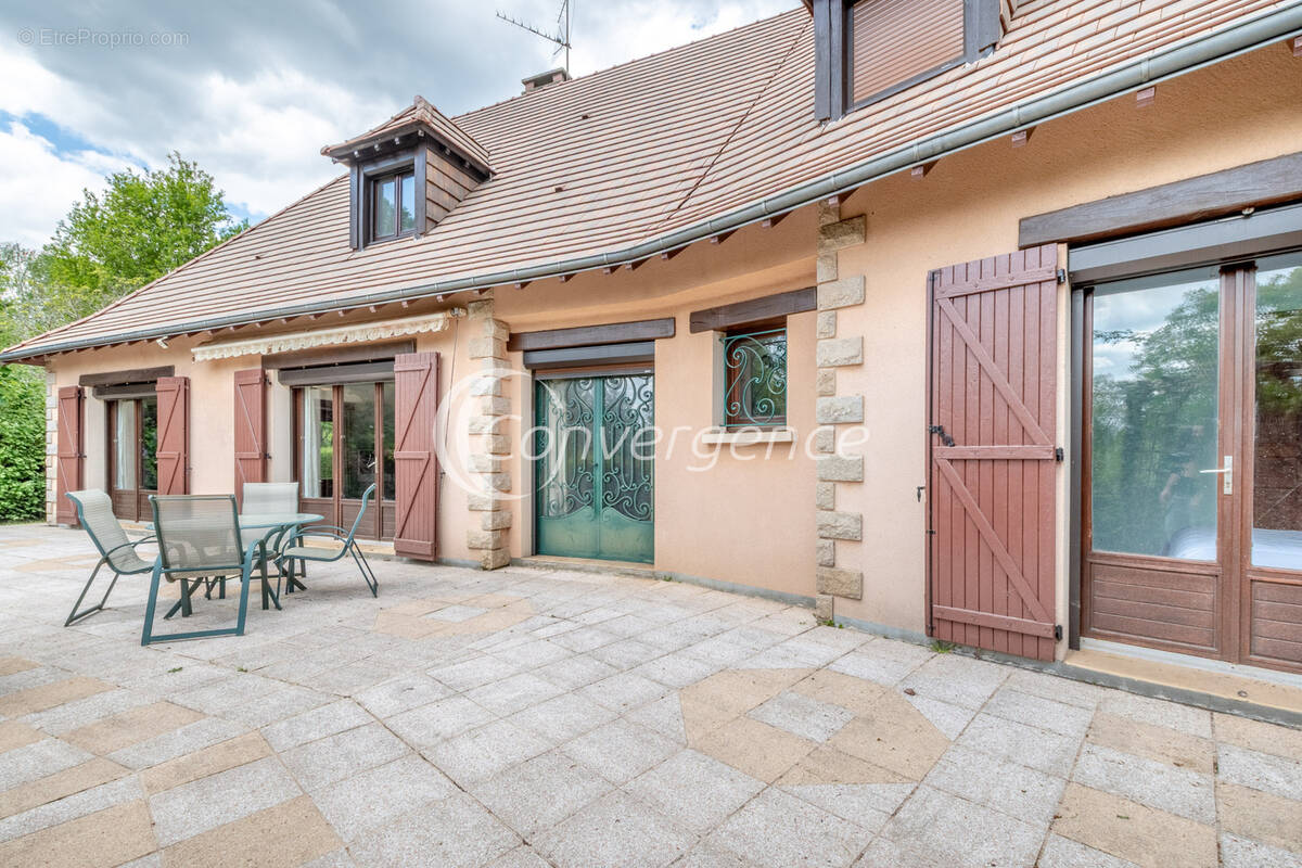 Maison à FEYTIAT