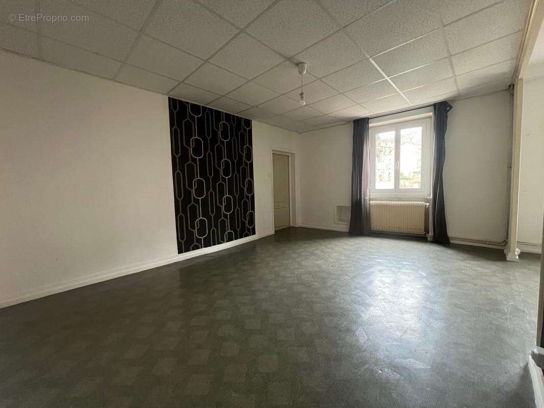 Appartement à COUZON-AU-MONT-D&#039;OR