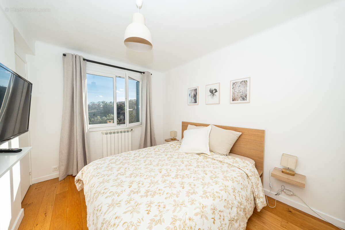 Appartement à VENCE