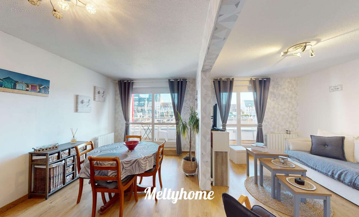 Appartement à COURSEULLES-SUR-MER
