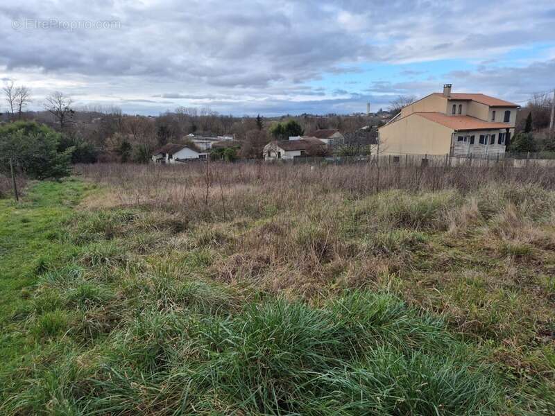 Terrain à ANGOULEME