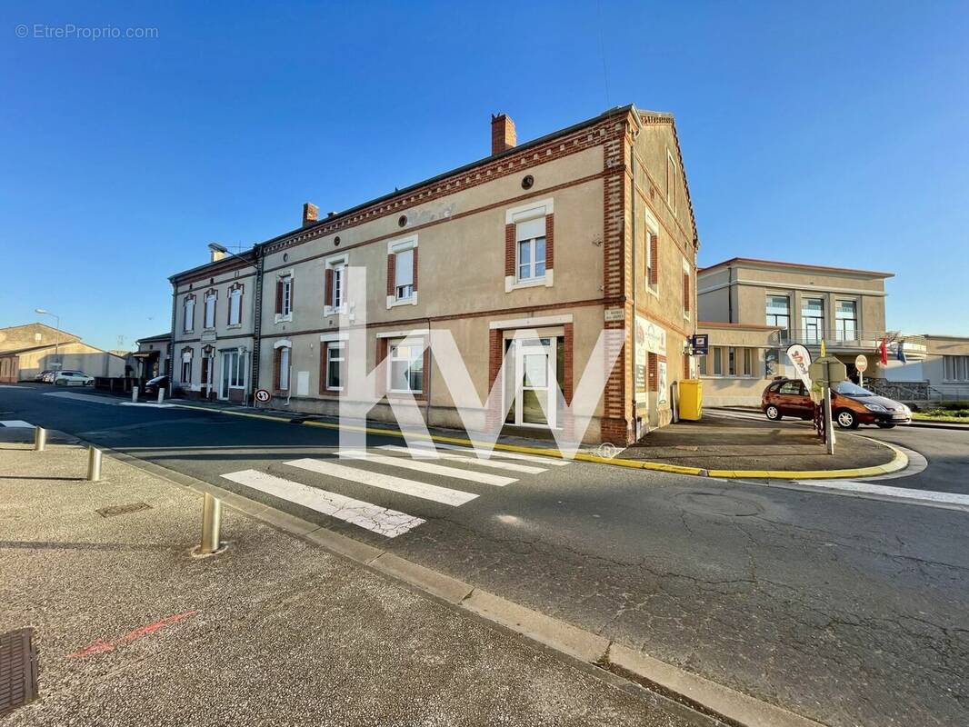 Appartement à CAGNAC-LES-MINES