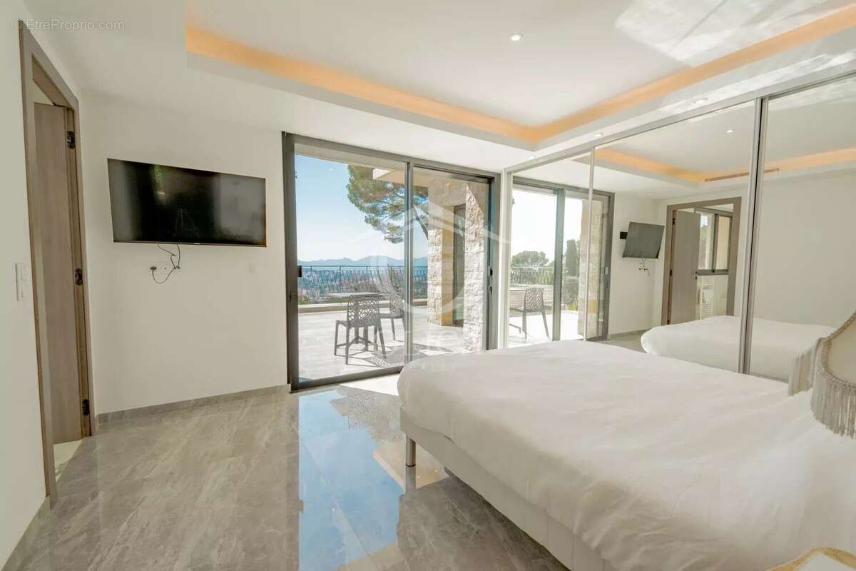 Maison à MOUGINS