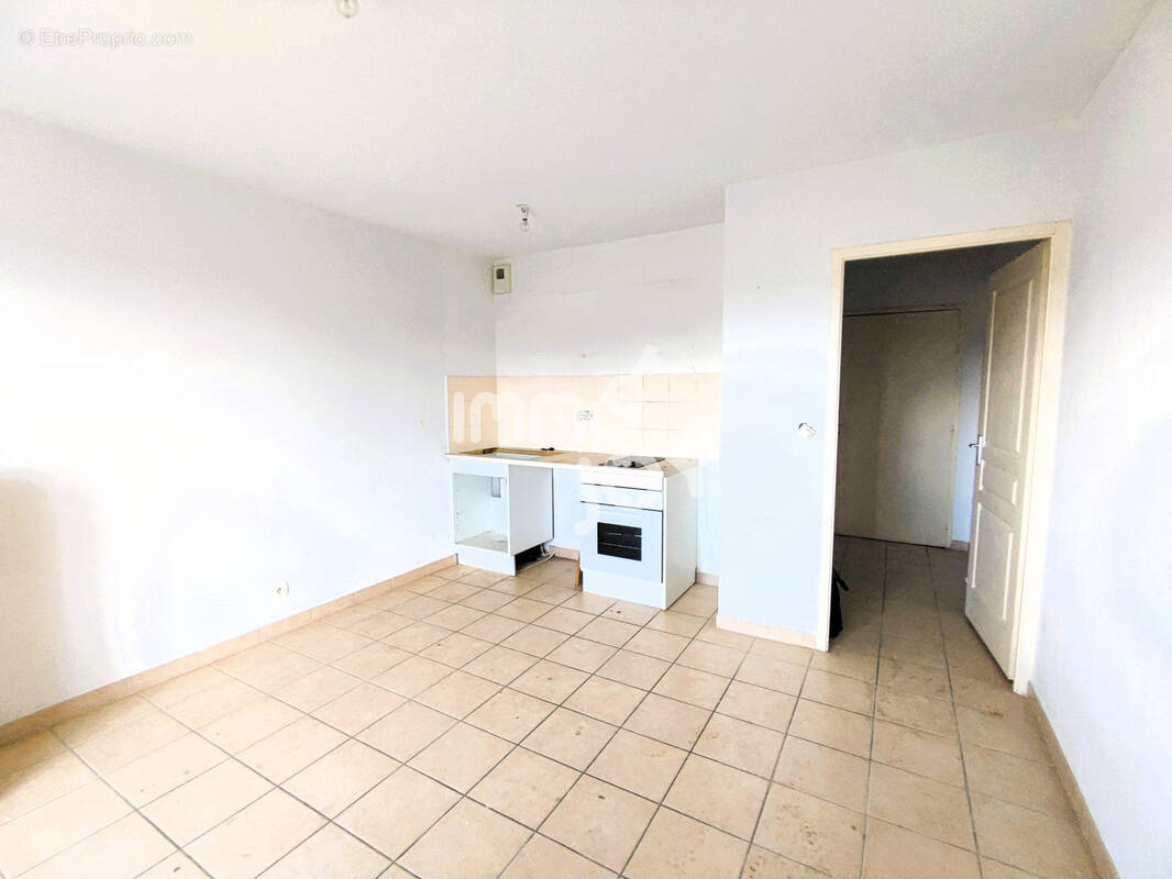 Appartement à LEZIGNAN-CORBIERES