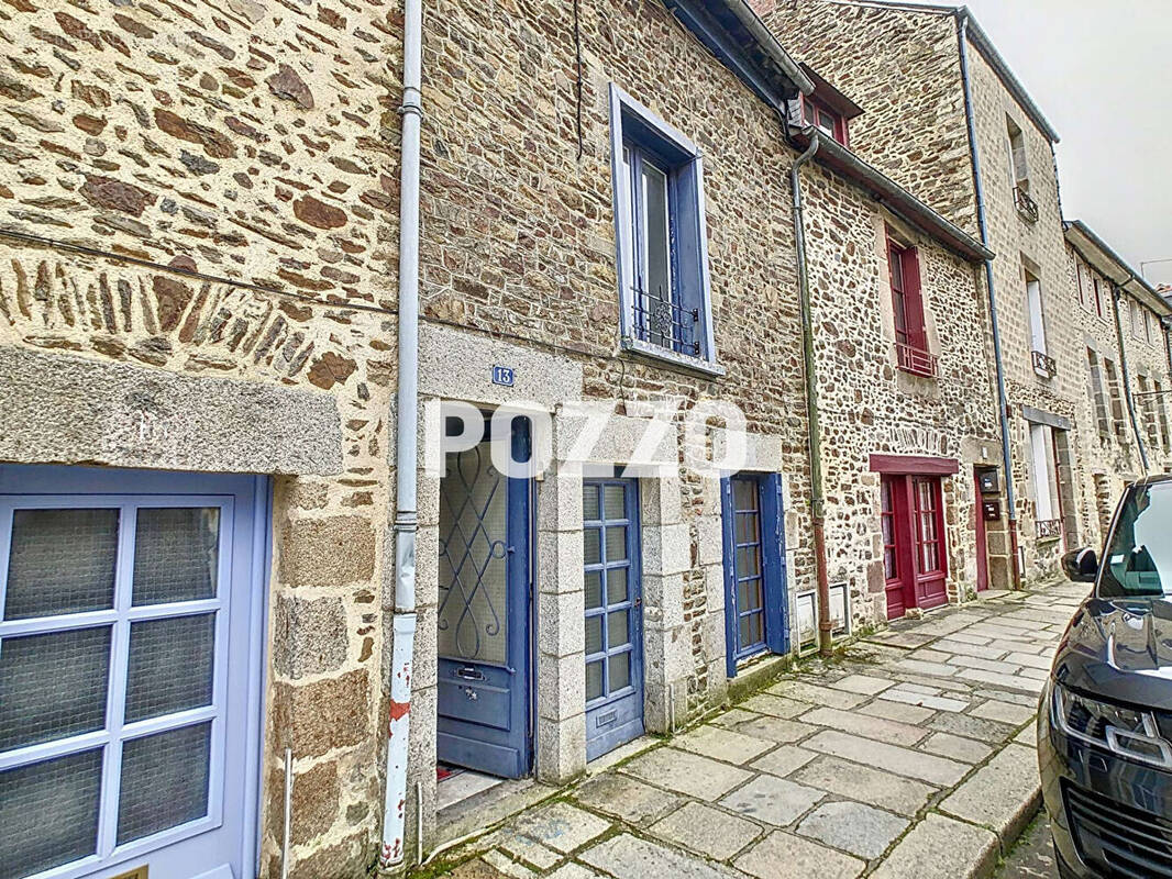 Maison à FOUGERES