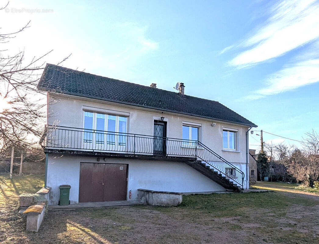 Maison à SAINT-SAULGE