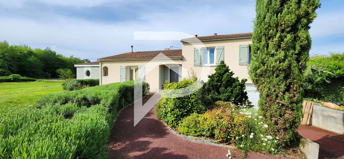 Maison à CIVRAY