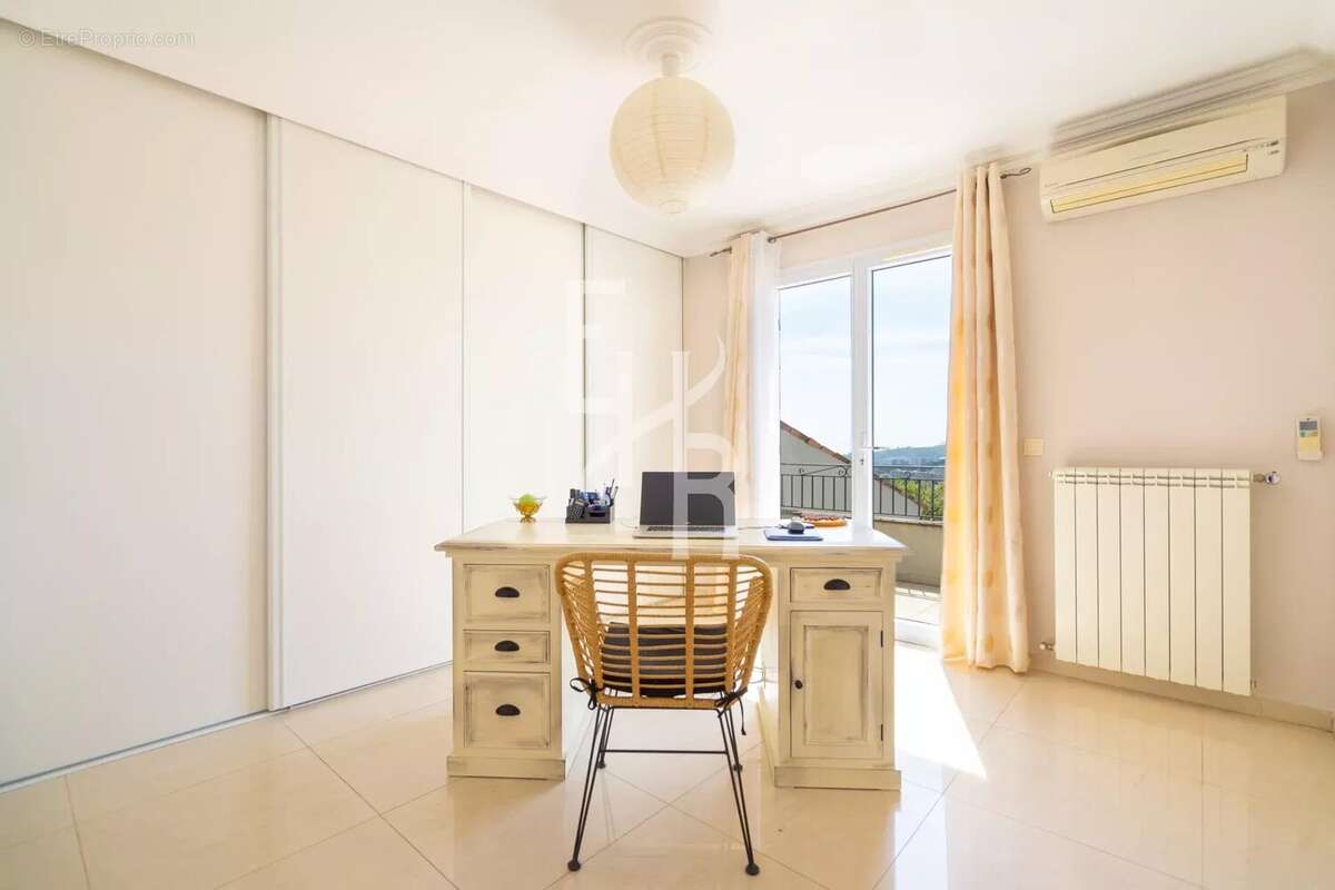 Maison à MOUGINS