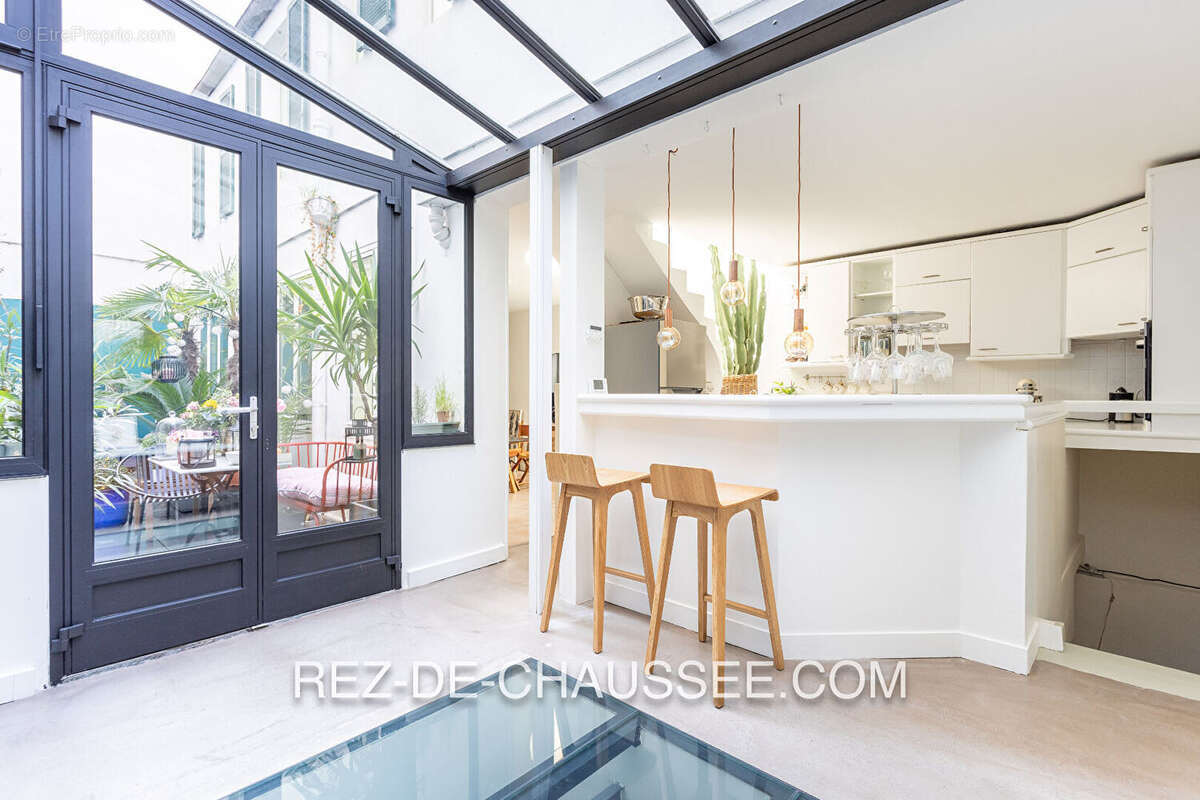Maison à PARIS-10E