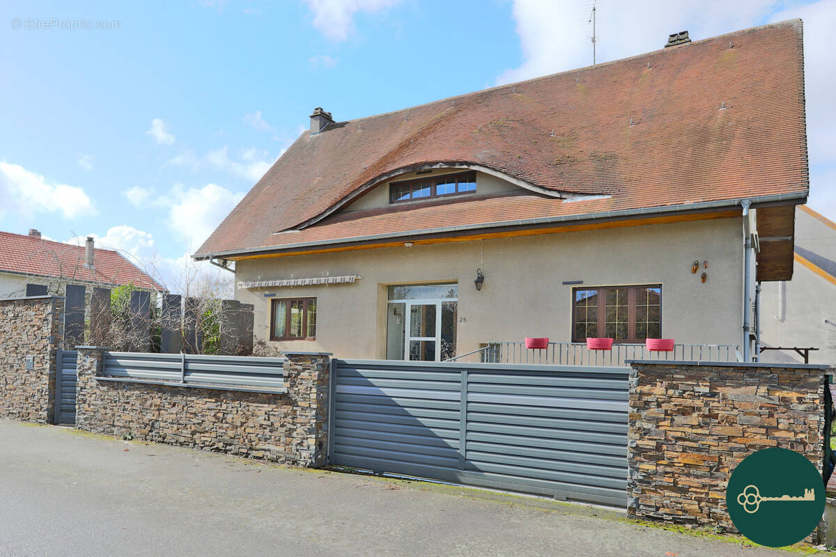Maison à TOUL