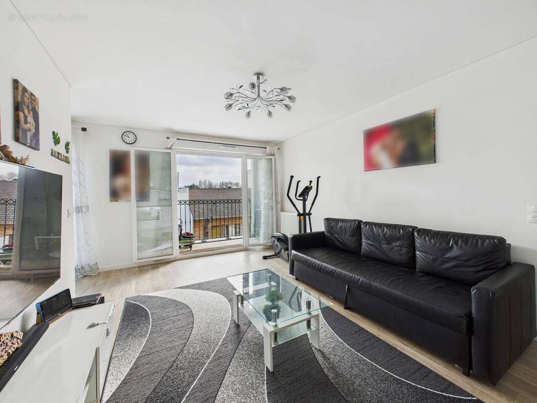Appartement à LE BLANC-MESNIL