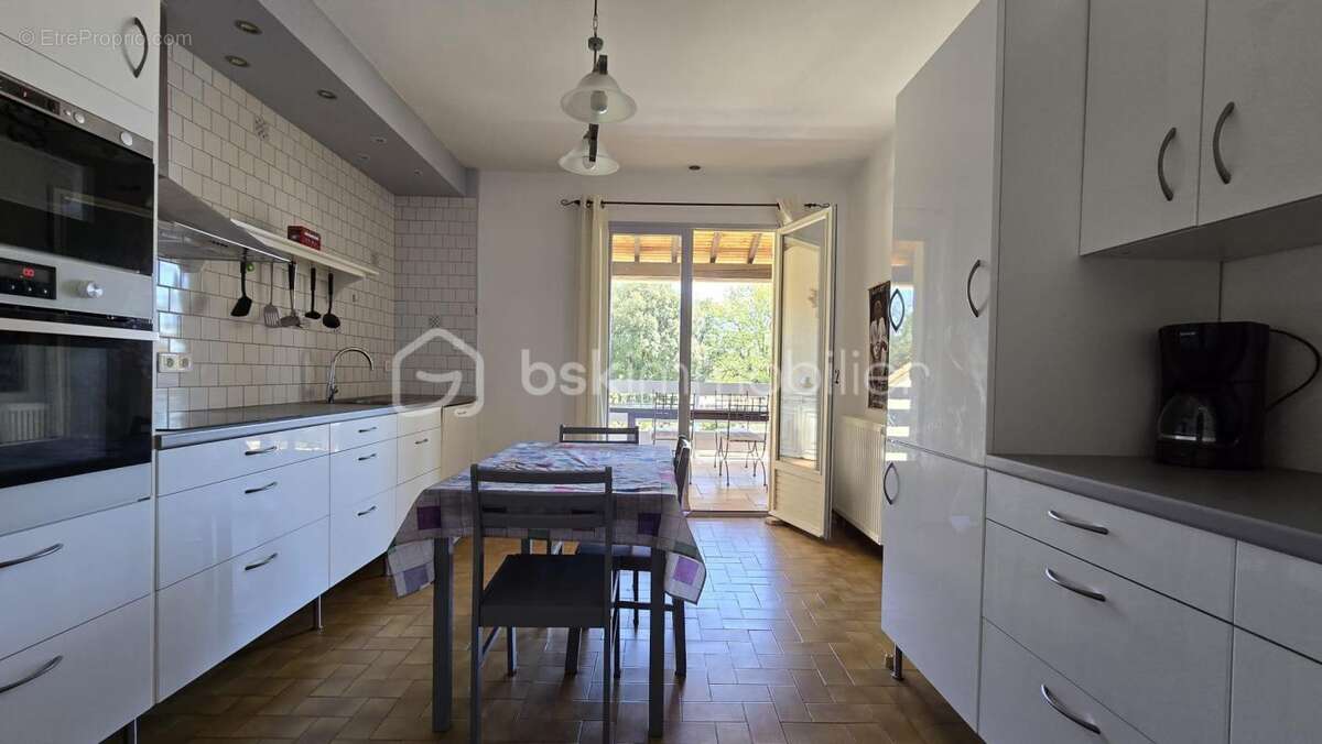 Maison à SABRAN