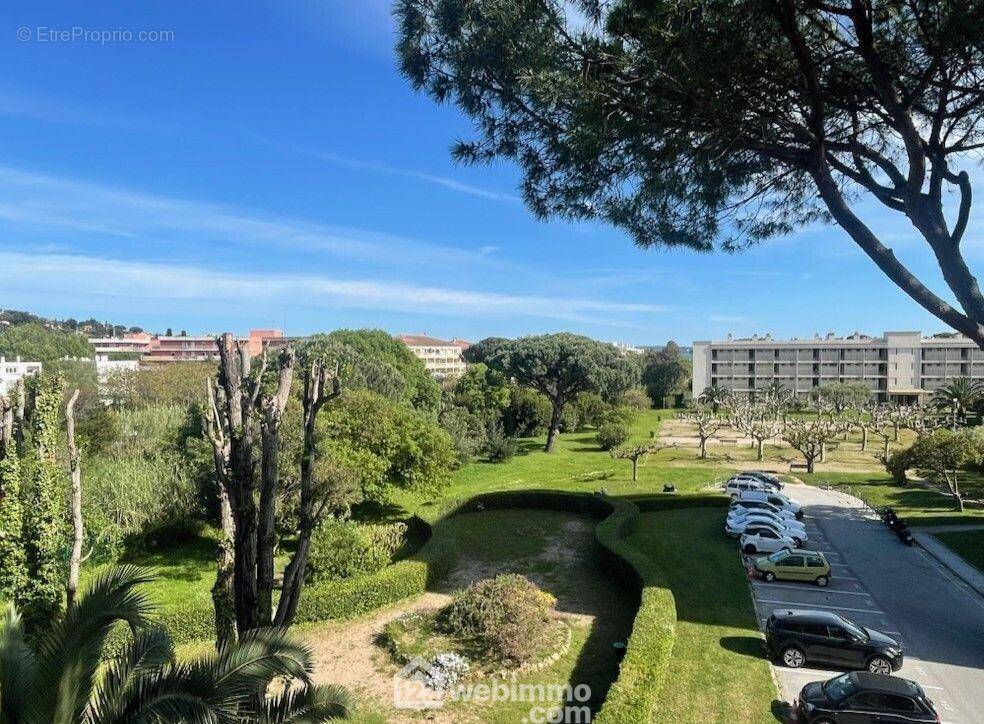 Appartement traversant, en exposition Sud, vue agréable sur le Parc Paysager. - Appartement à SAINTE-MAXIME