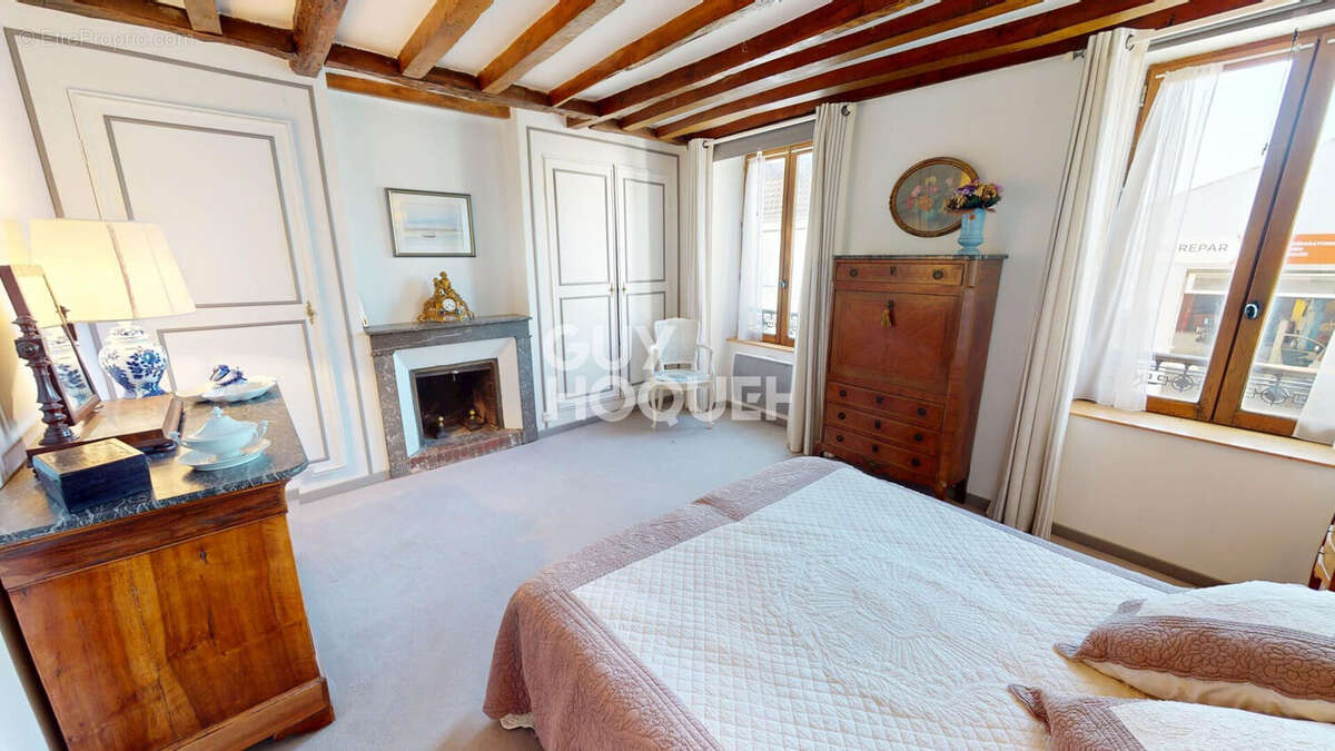 Maison à BRIIS-SOUS-FORGES