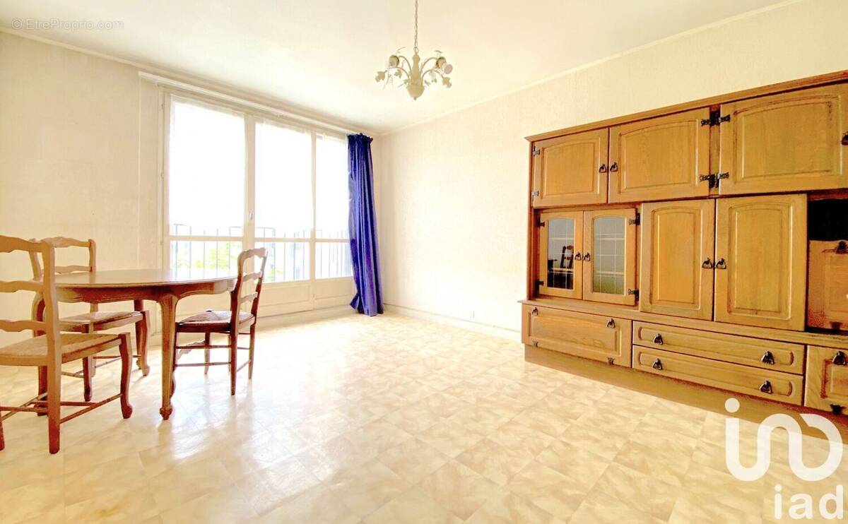 Photo 1 - Appartement à LES ULIS