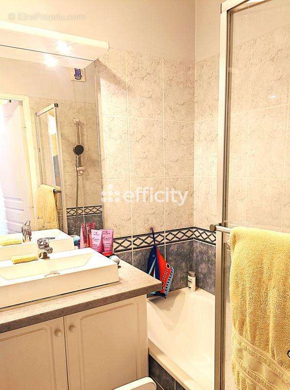 Appartement à LYON-7E