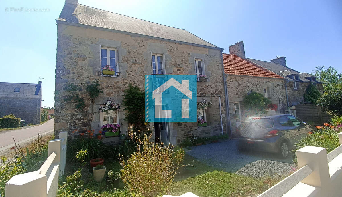 Maison à HEUGUEVILLE-SUR-SIENNE