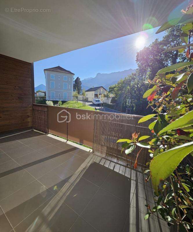 Appartement à VARCES-ALLIERES-ET-RISSET
