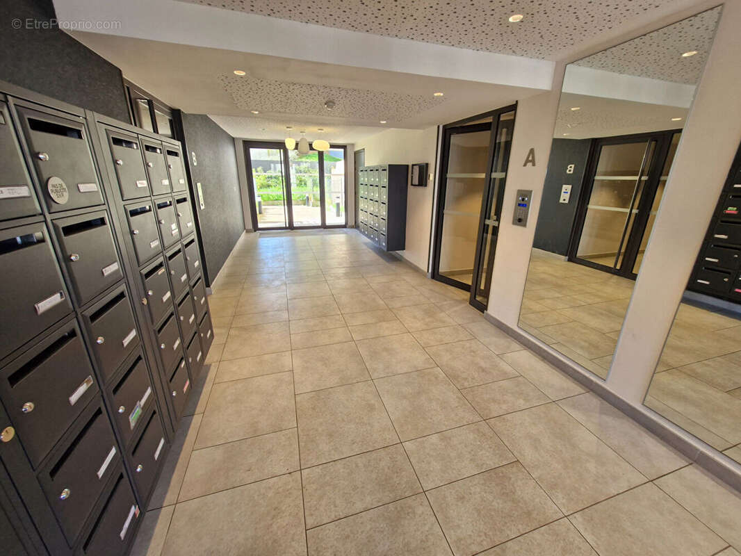 Appartement à FONTENAY-LE-FLEURY